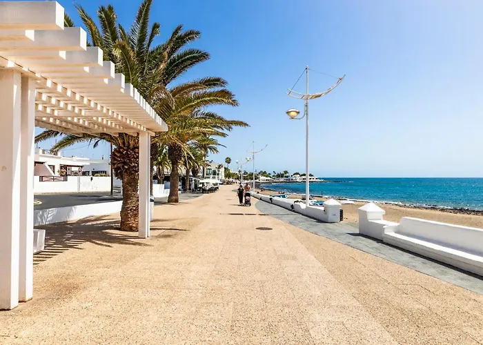 Home2book Charming Seashell Beachview 아파트 *