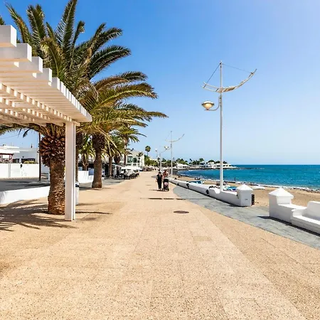 Home2book Charming Seashell Beachview Appartement *